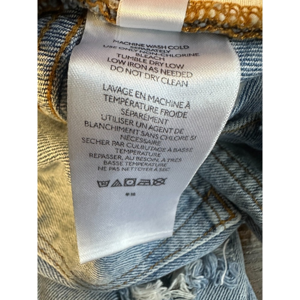 BDG Urban Outfitters High Waisted Destroyed Mom Jeans Light Wash Blue Denim 26 - Picture 7 of 15
